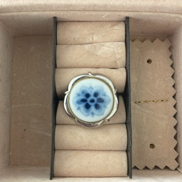 Vintage Royal Copenhagen Sterling and Porcelain Toggle Cufflinks. (Unisex) - Picture 2 of 6